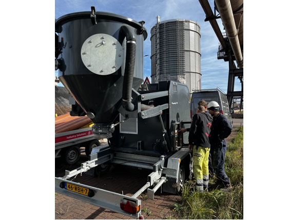 Vacuümunit Diesel Aanhangwagen huren rentimo achterkant