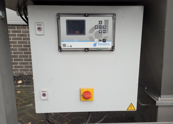 de machine bevat een controlepaneel