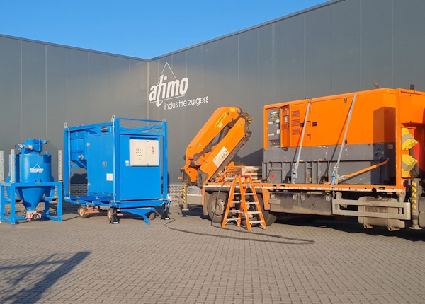 Straalstofzuiger 90 kW met dieselaggregaat en cycloon voorafscheider