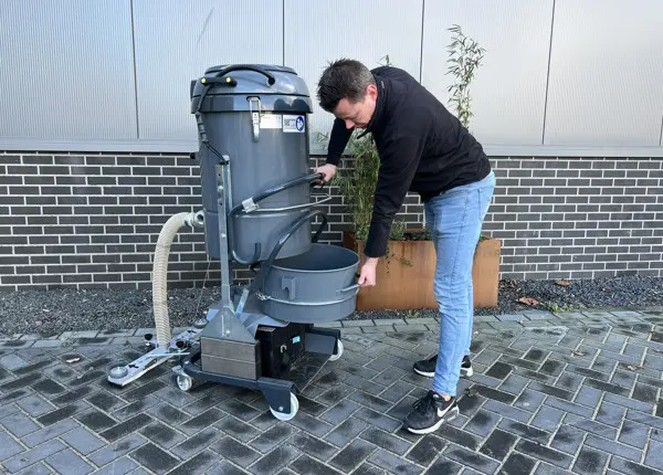 Accu stofzuiger 24 Volt huren Rentimo container