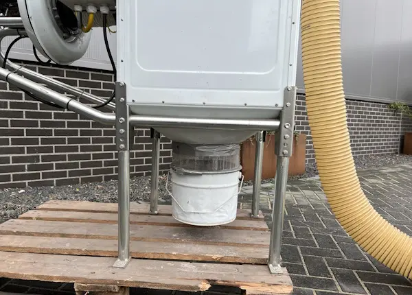 Afzuigunit 0,9 kW huren Rentimo close up