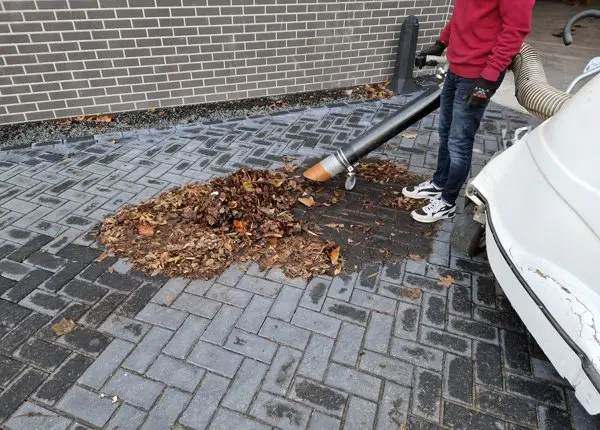 Straatveger 240 liter huren Rentimo praktijk