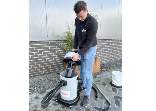 Vloeistofzuiger_huren_Industrielestofzuiger_27Liter_rentimo_open