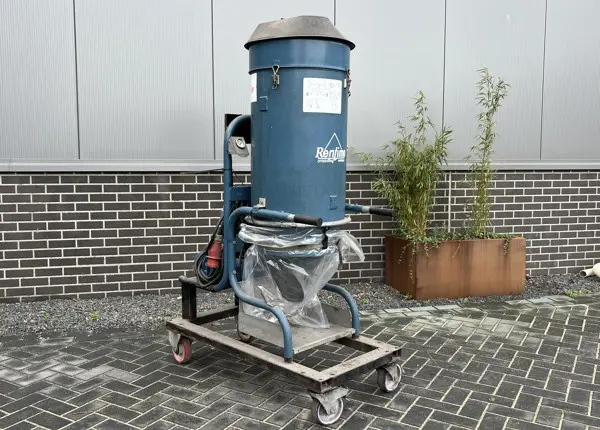 industriële stofzuiger 5,5 kW Rentimo huren voorkant