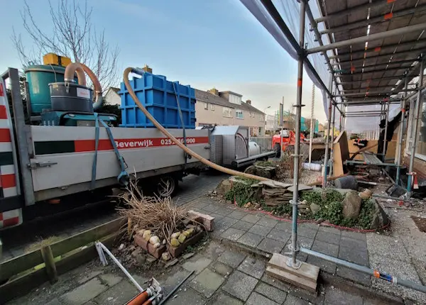 vastgoedonderhoud via gevelrenovatie door isolatie te vernieuwen met behulp van een rentimo huurstofzuiger systeem